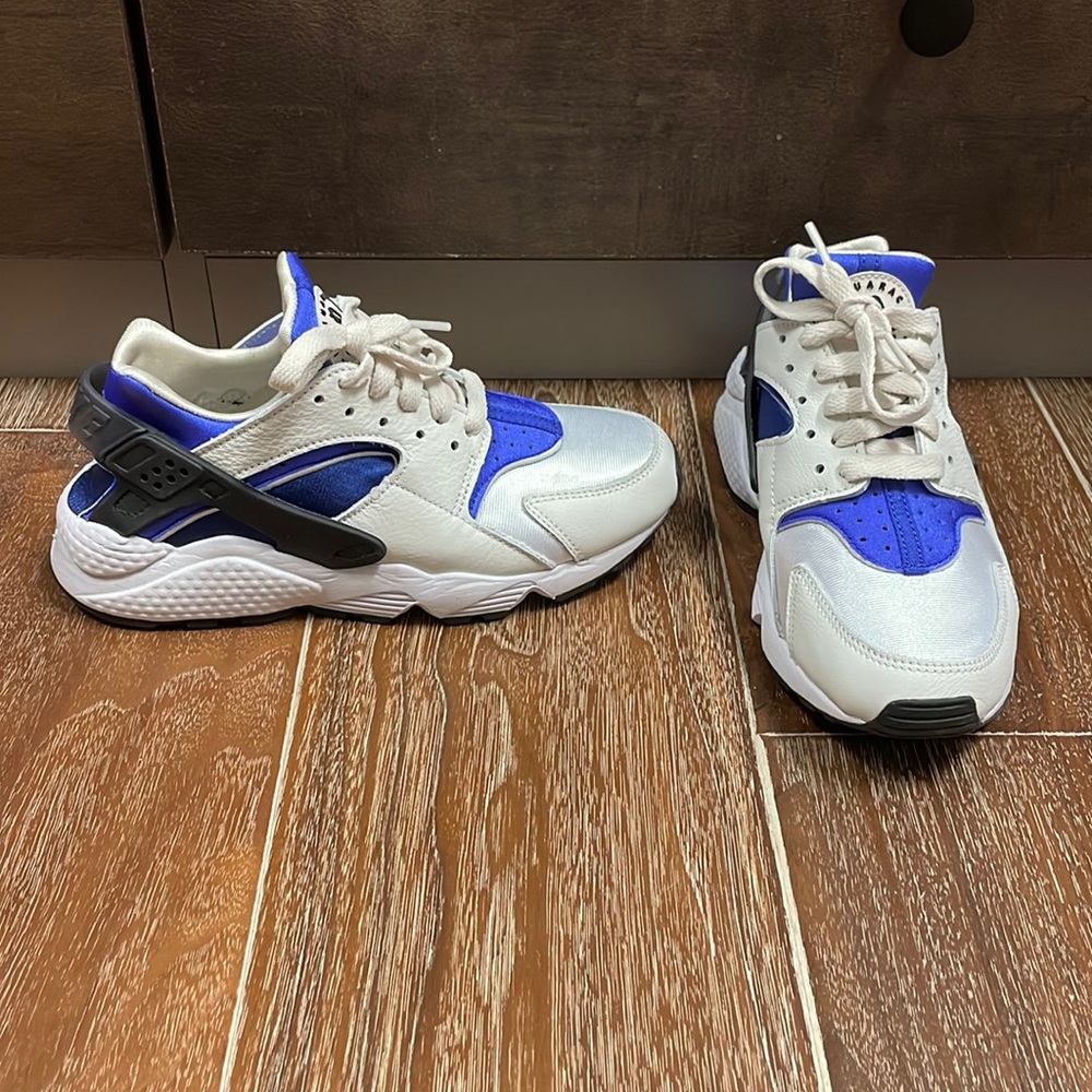 Nike Air Huarache Women’s 6.5 Cobalt Blue